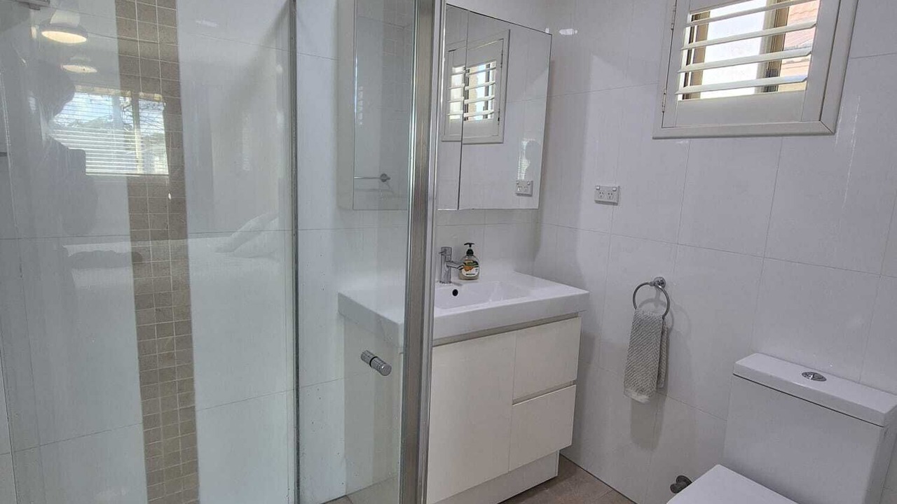 Photo of Bathroom in Botany