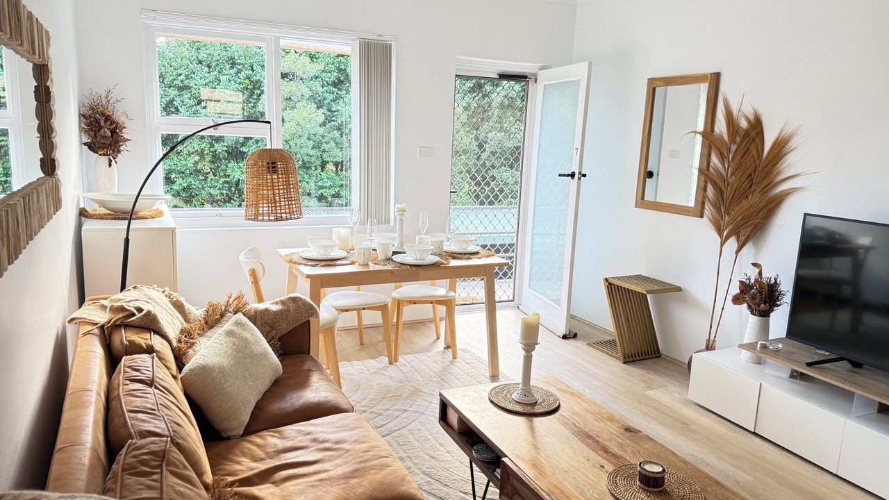Photo of Livingroom in Dee Why