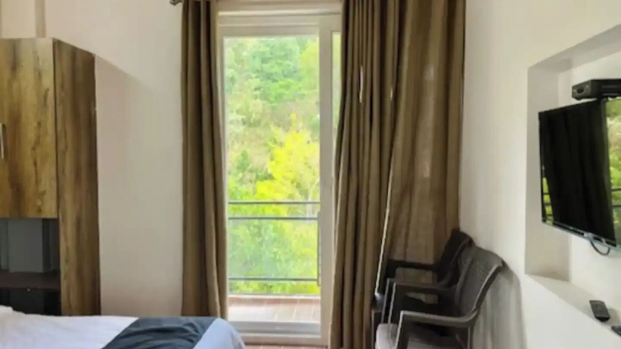 Photo of Bedroom in Naukuchiyatal
