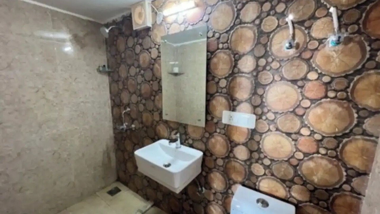 Photo of Bathroom in Naukuchiyatal
