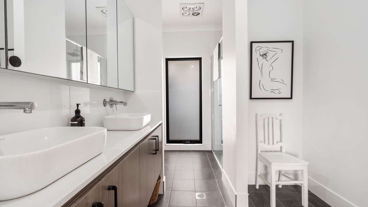 Photo of Bathroom in Windera