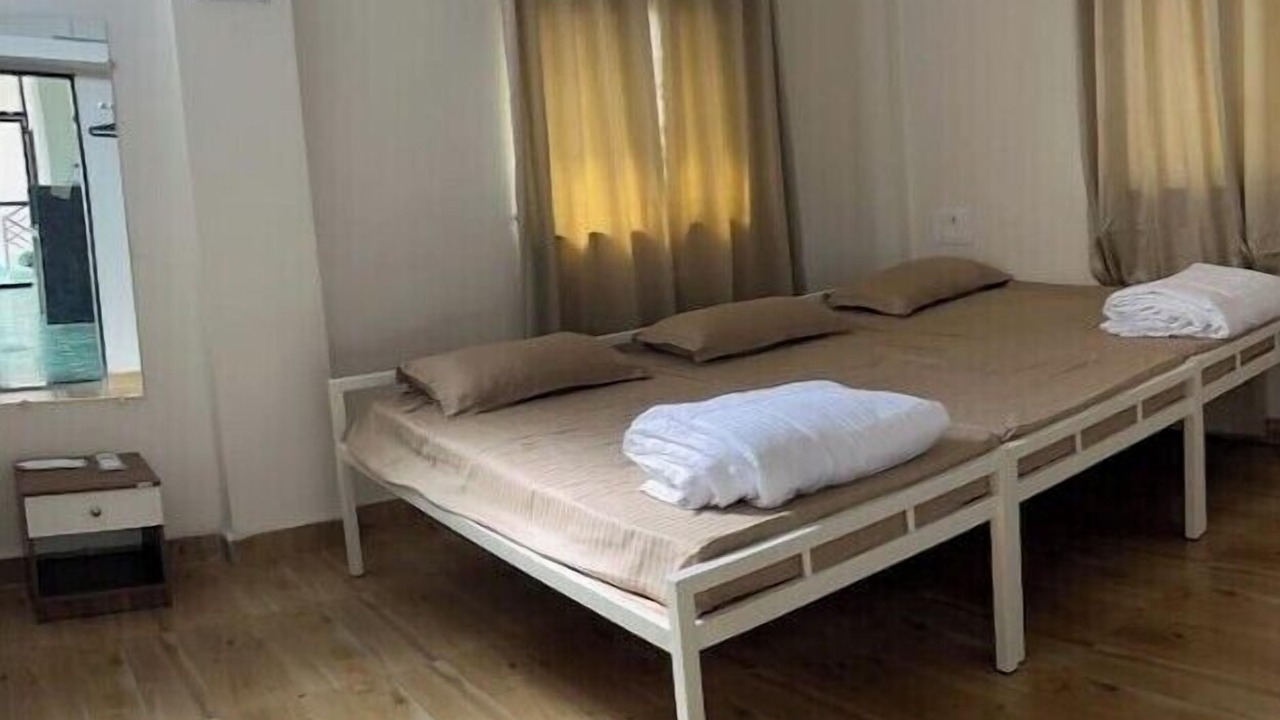 Photo of Bedroom in Akalkot