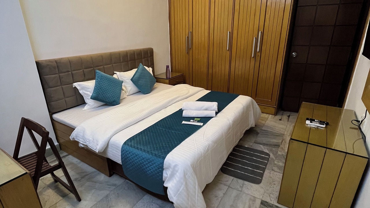 Photo of Bedroom in Powai