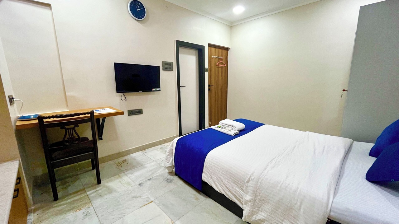 Photo of Bedroom in Powai