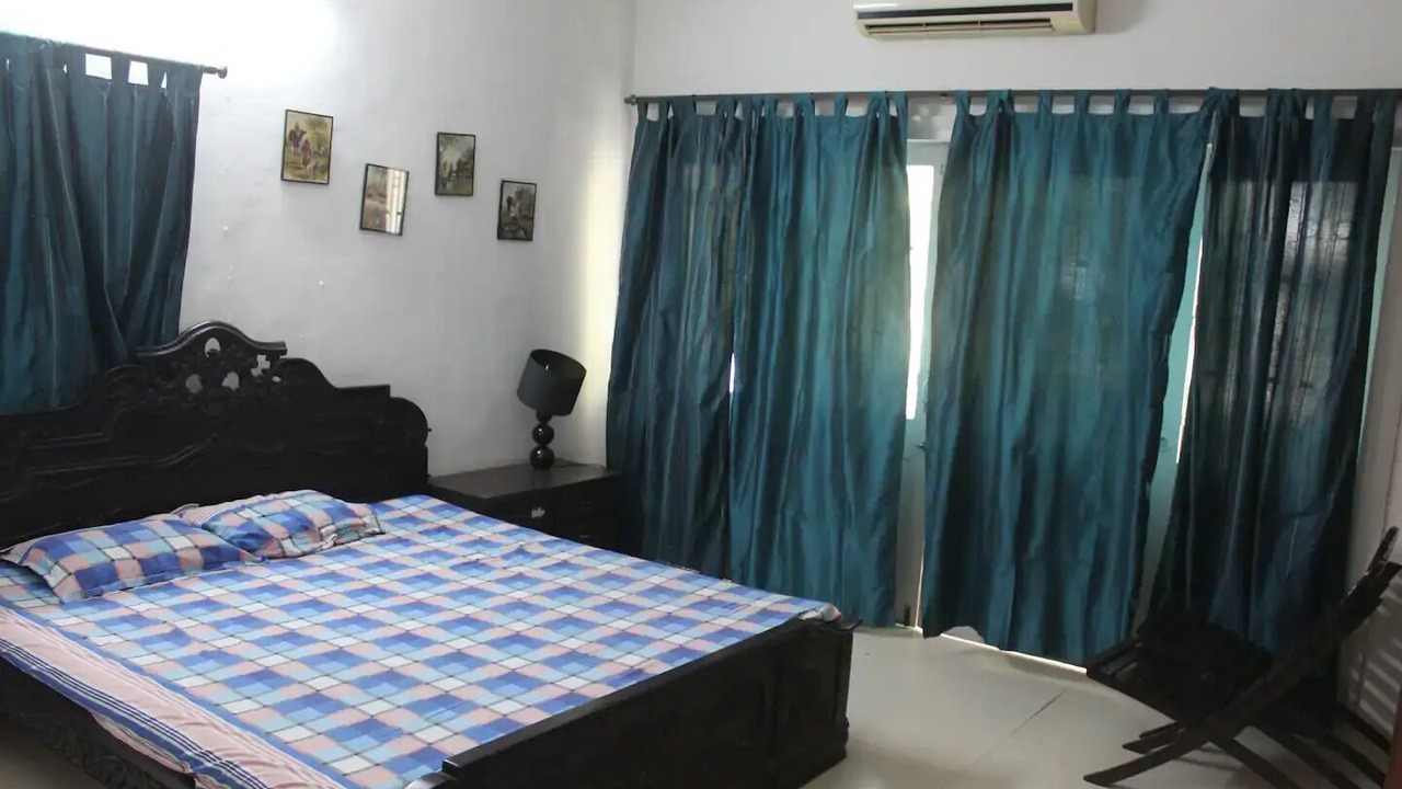 Photo of Bedroom in Vadodara