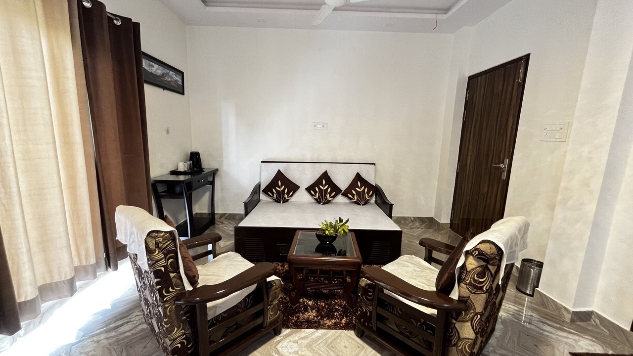 Photo of Livingroom in Fatehabad Road