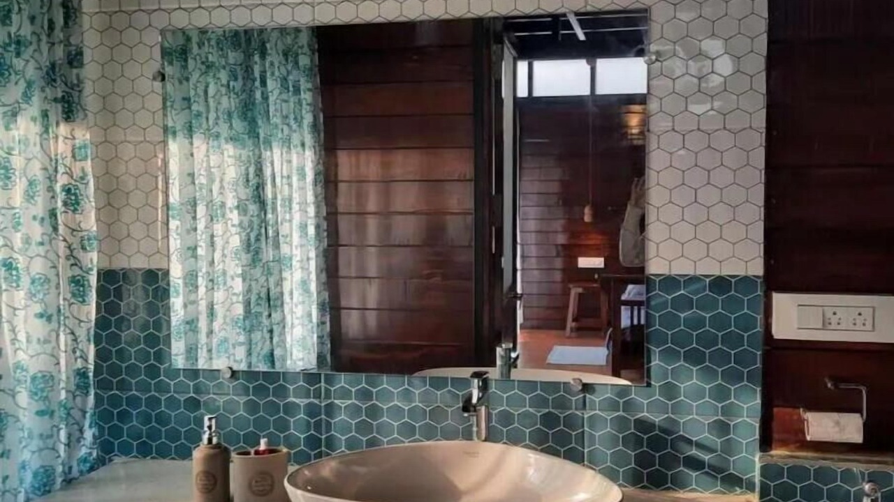 Photo of Bathroom in Morjim