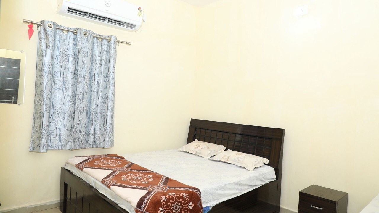 Photo of Bedroom in Rajpipla