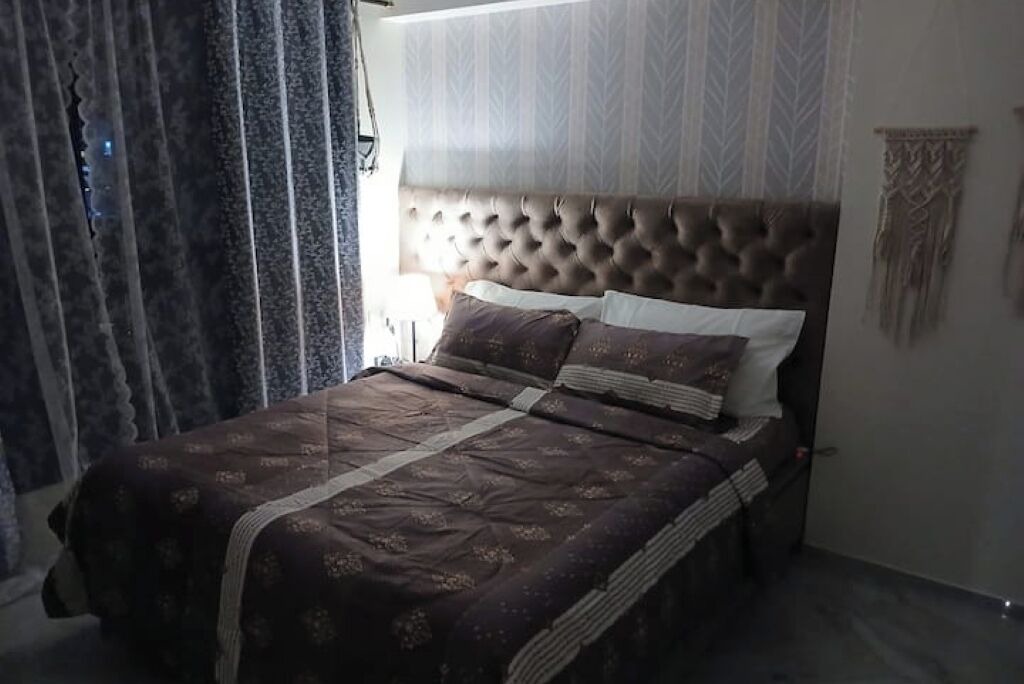 Photo of Bedroom in Bandra West