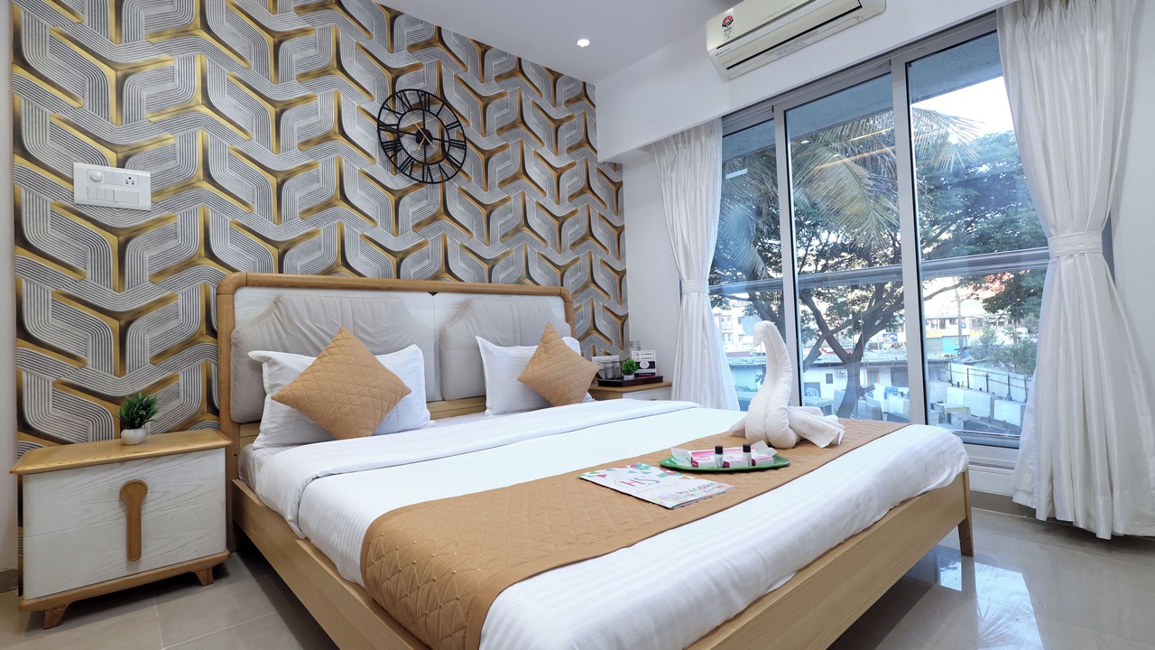 Photo of Bedroom in Vile Parle