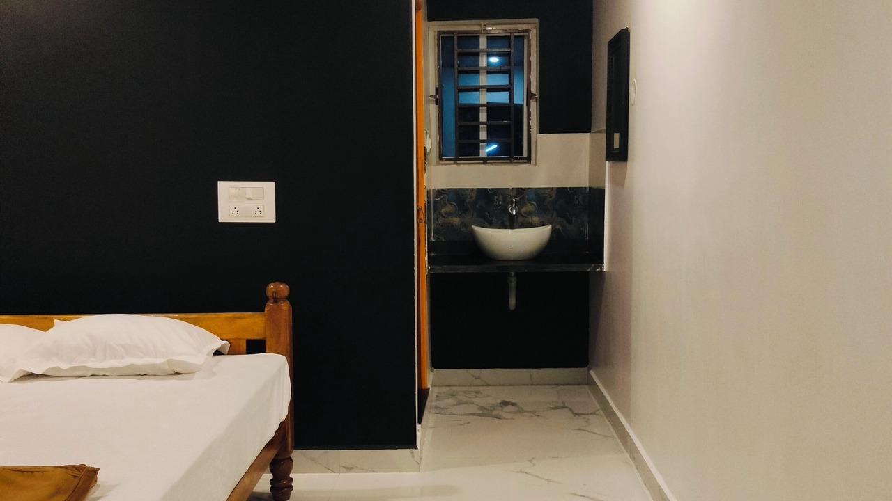 Photo of Bedroom in Hireguthi