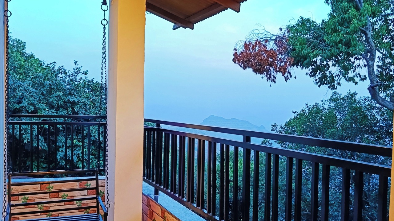 Photo of Patio Balcony in Matheran