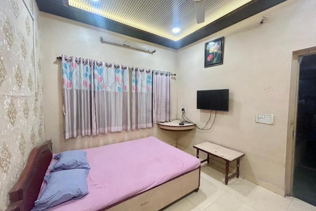 Photo of Bedroom in Solapur