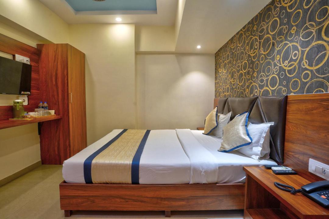Photo of Bedroom in Vile Parle West