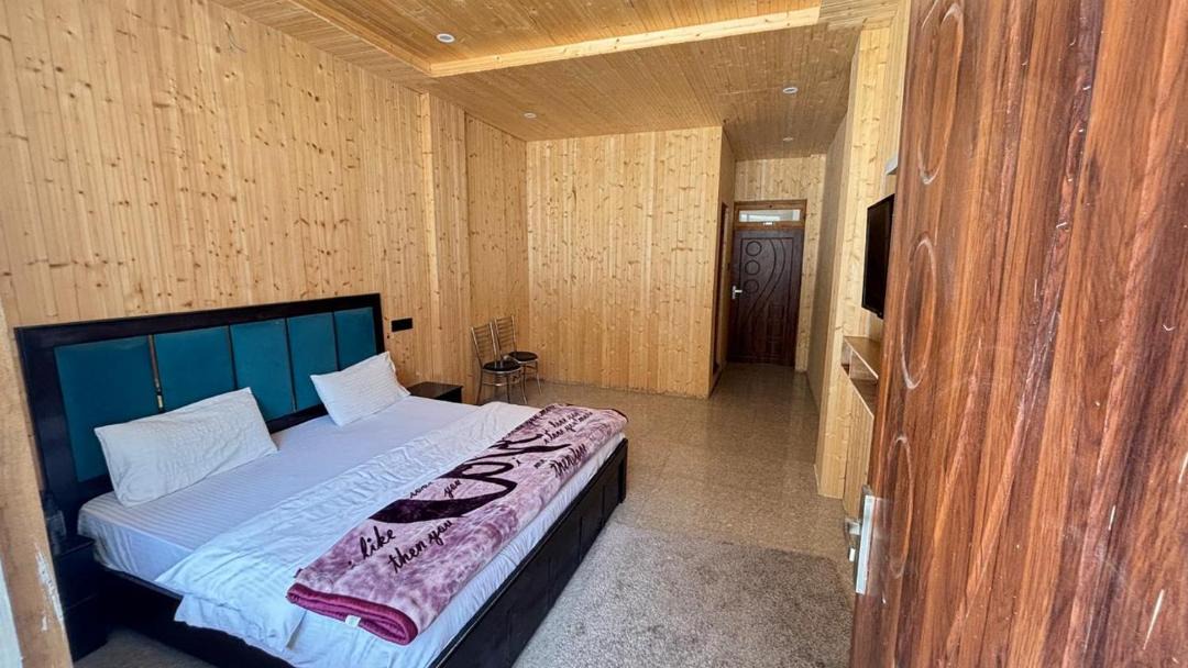 Photo of Bedroom in Bhatwari