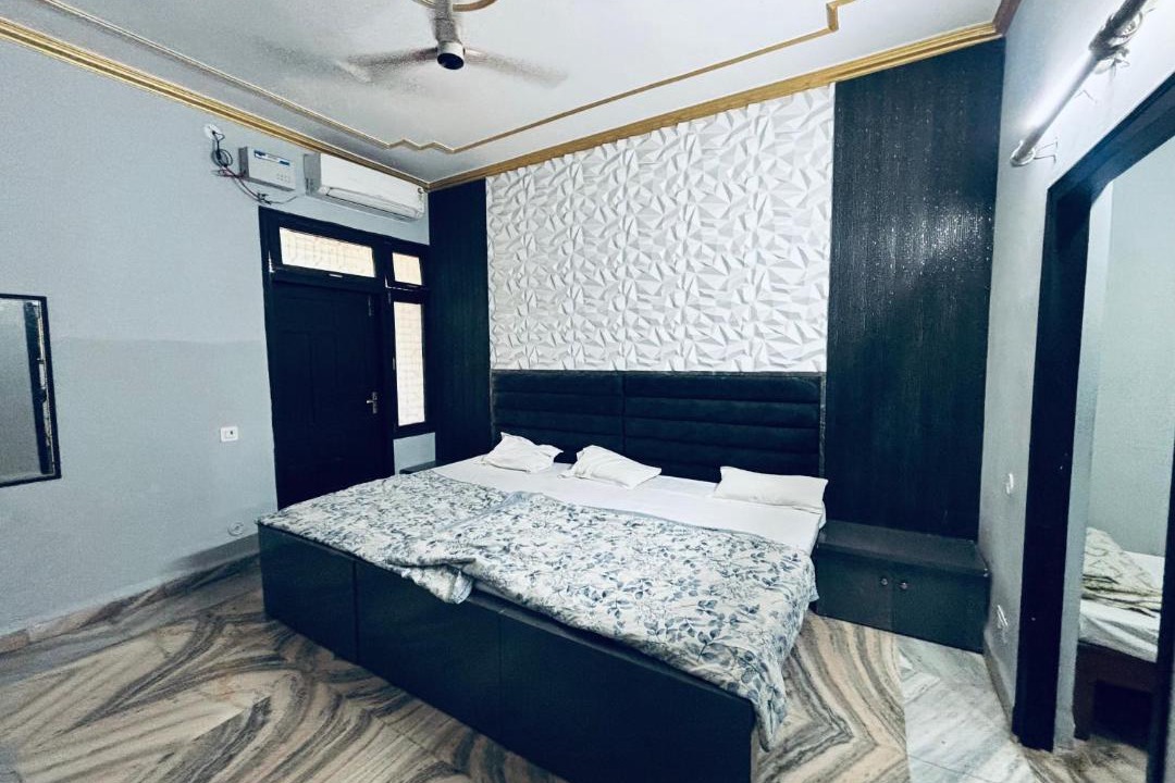 Photo of Bedroom in Mathura