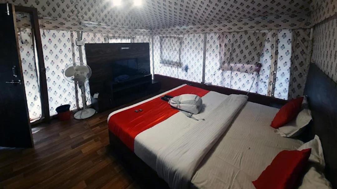 Photo of Bedroom in Pachmarhi
