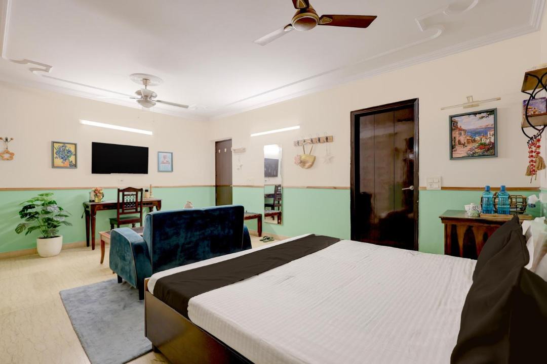Photo of Bedroom in Sushant Lok