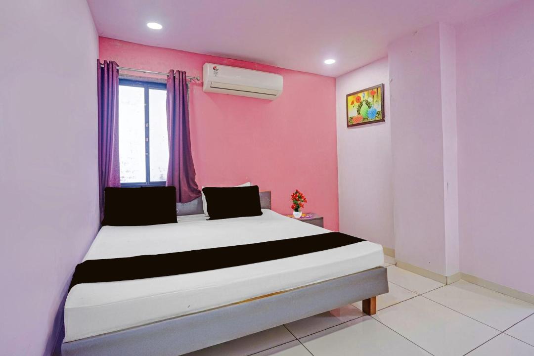 Photo of Bedroom in Dabhoi