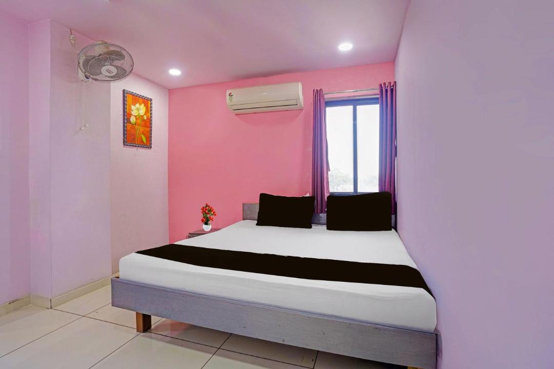 Photo of Bedroom in Dabhoi