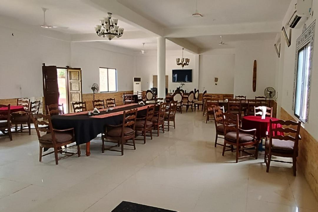 Photo of Others in Mandawar