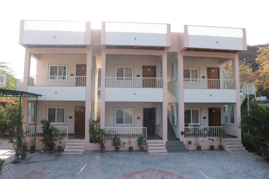 Photo of Others in Bedla
