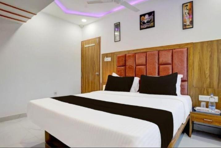 Photo of Bedroom in Usman Pura