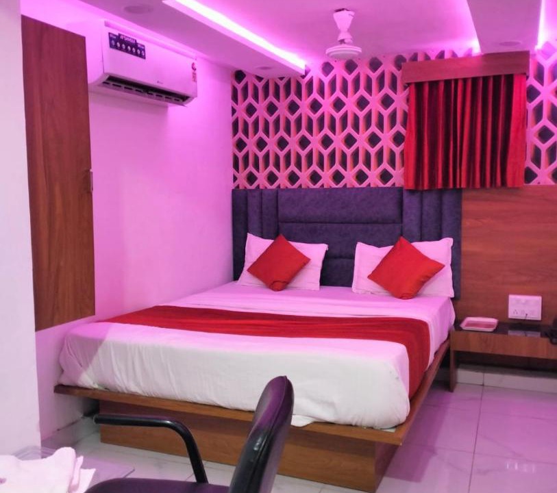 Photo of Bedroom in Usman Pura