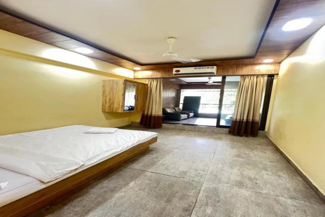 Photo of Bedroom in Pen