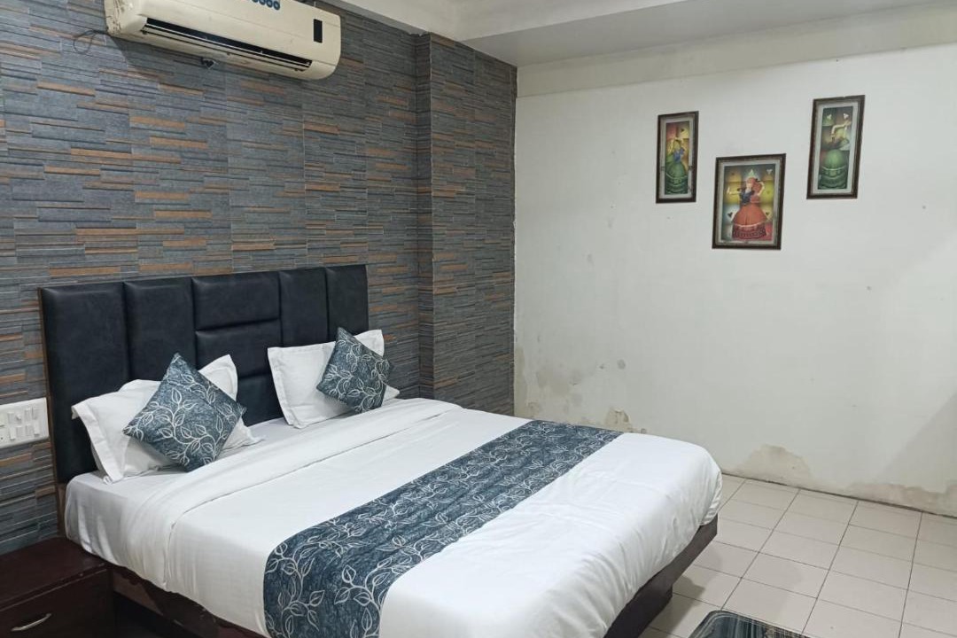 Photo of Bedroom in Ahmedabad City Centre