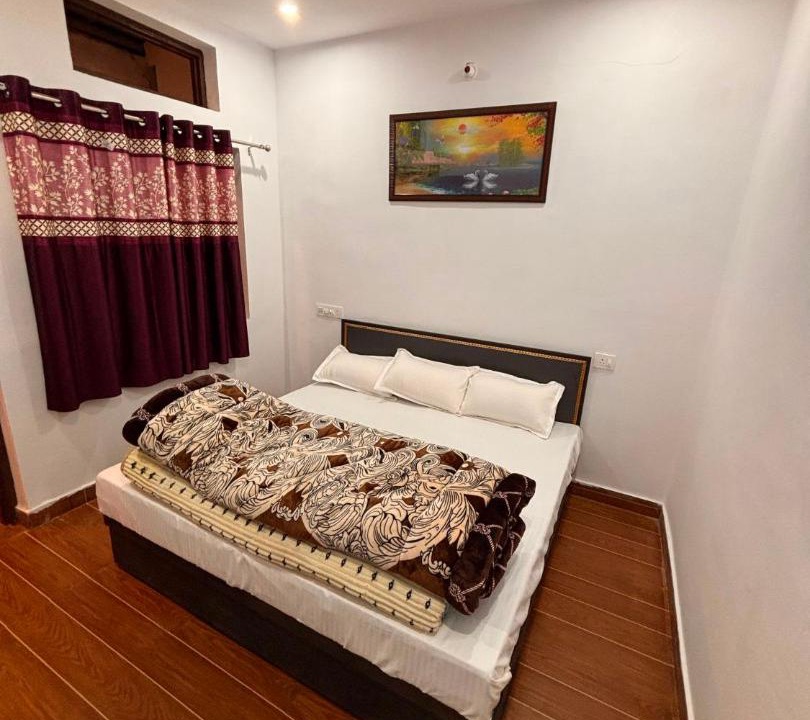 Photo of Bedroom in Narainkoti