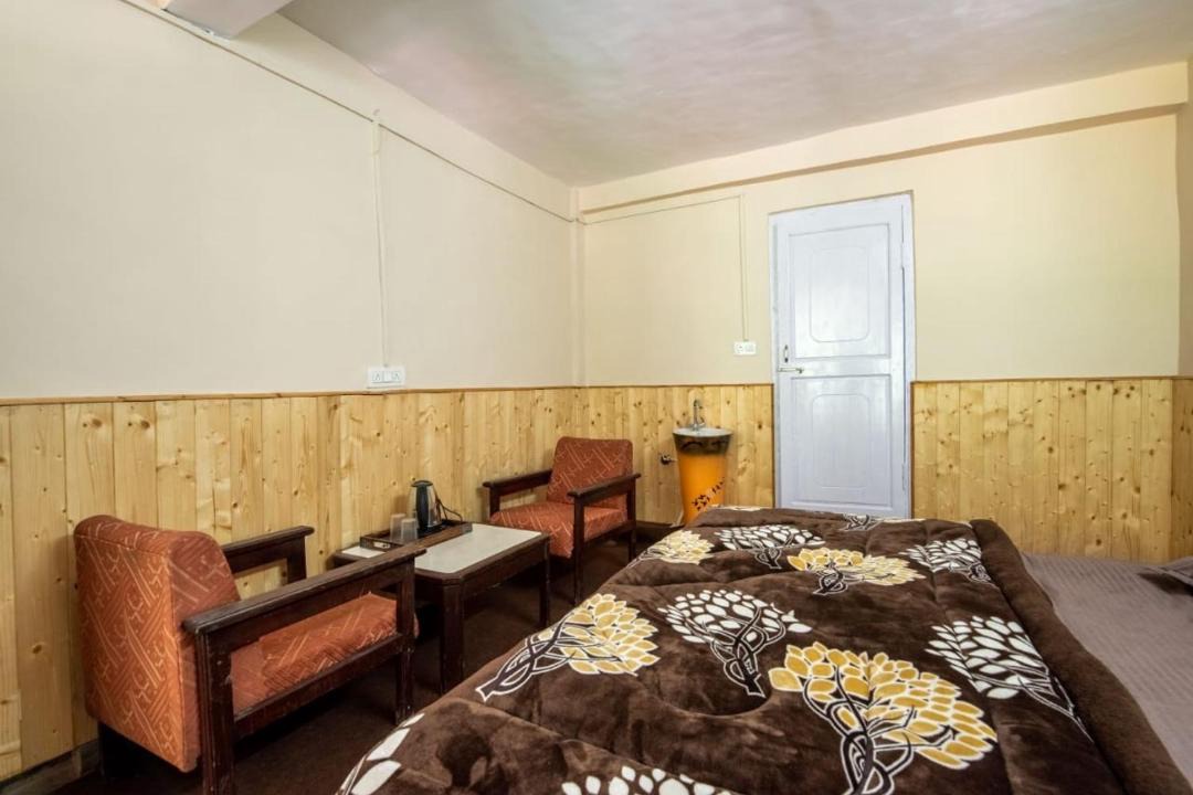 Photo of Bedroom in Jibhi