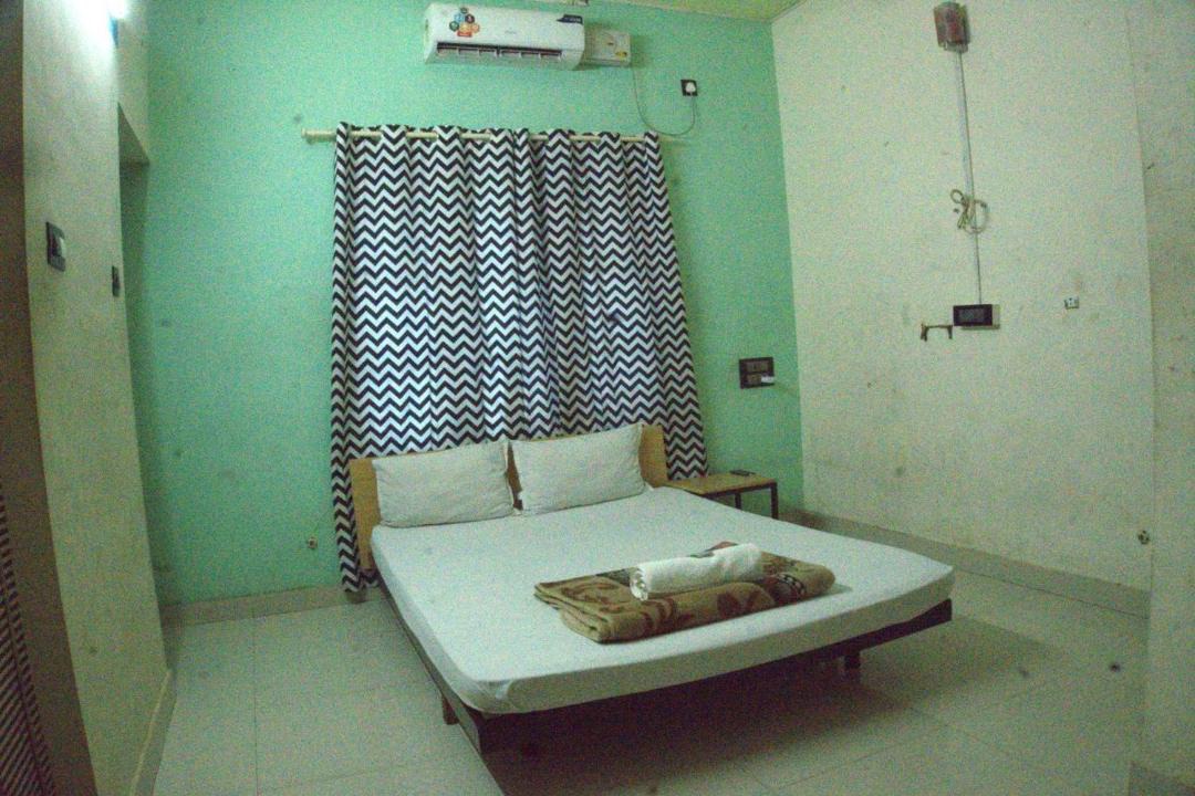 Photo of Bedroom in Thiruvananthapuram