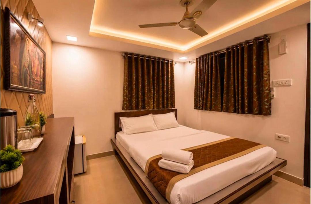 Photo of Bedroom in Mount Abu