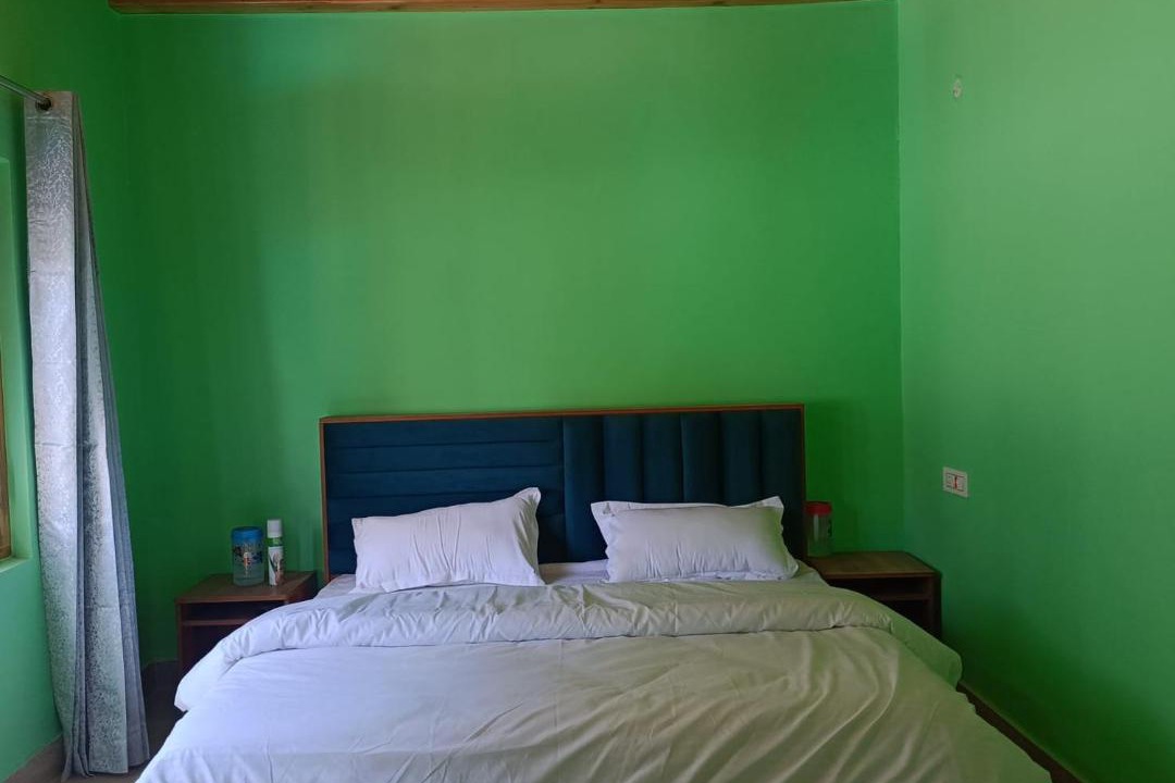 Photo of Bedroom in Bhatwari