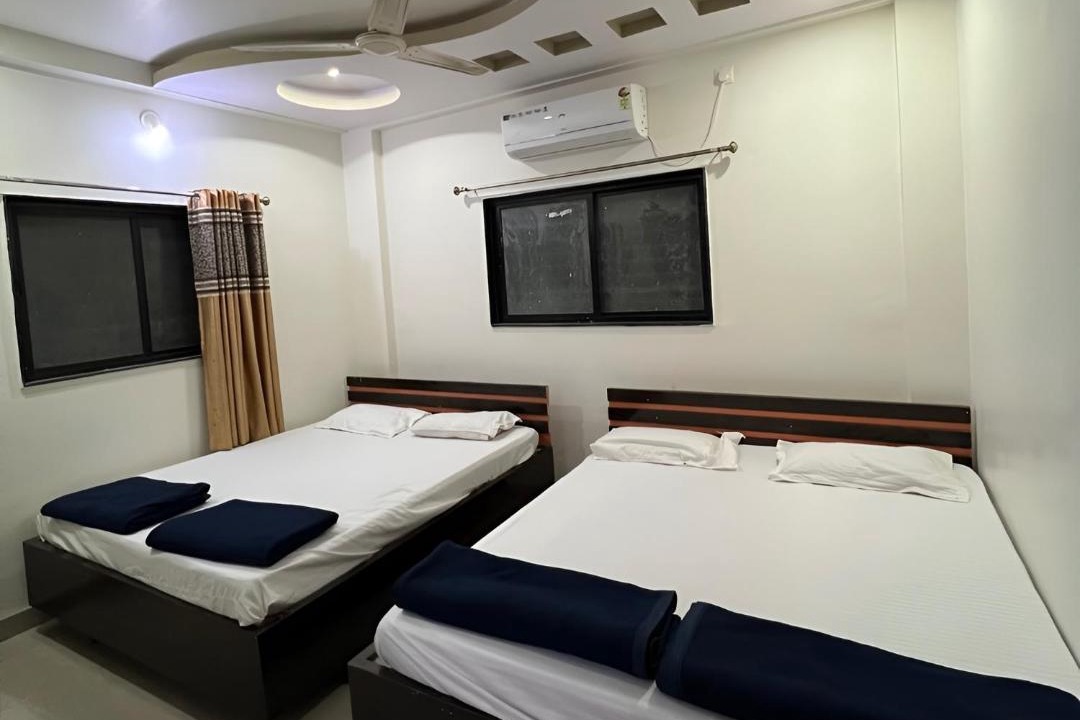 Photo of Bedroom in Tuljapur