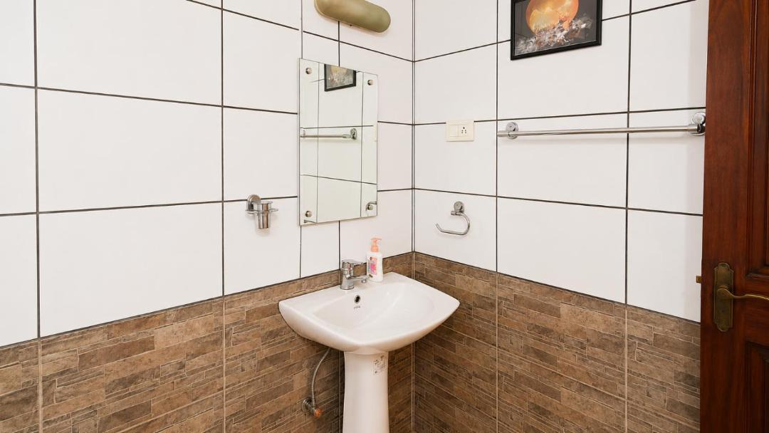 Photo of Bathroom in Mangeshi