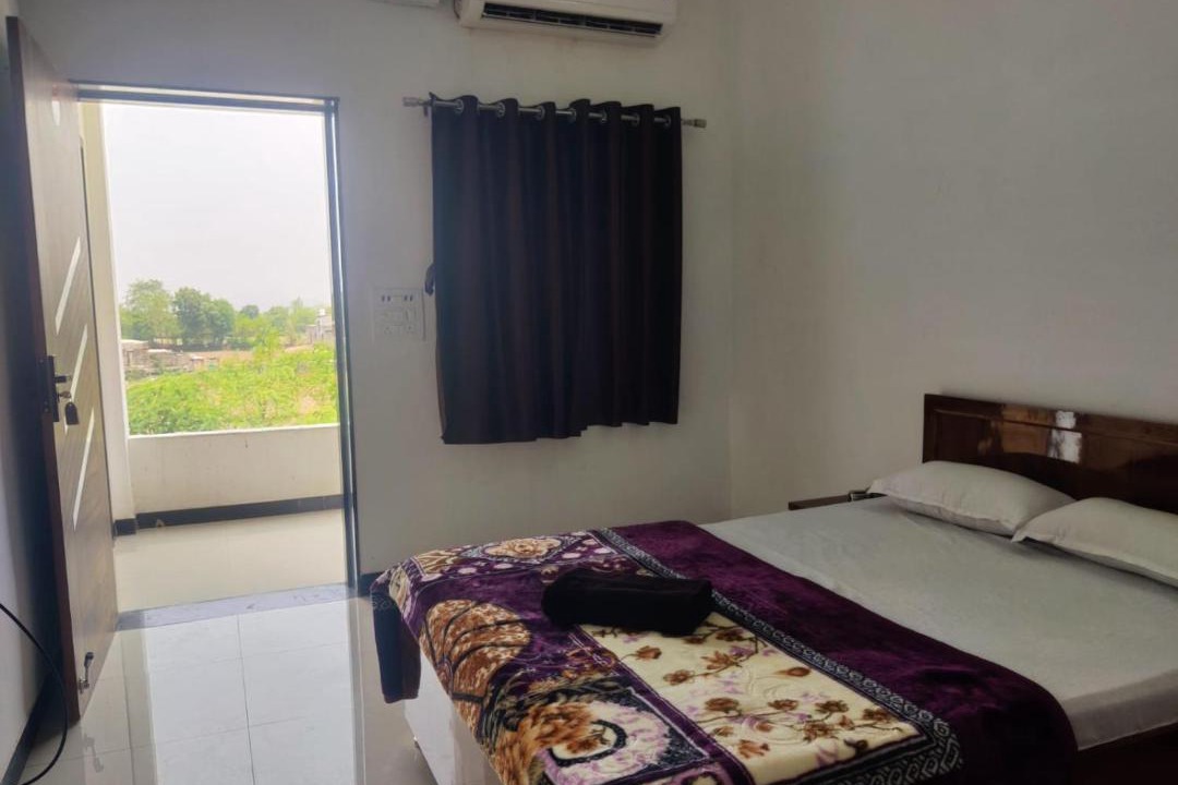 Photo of Bedroom in Desuri