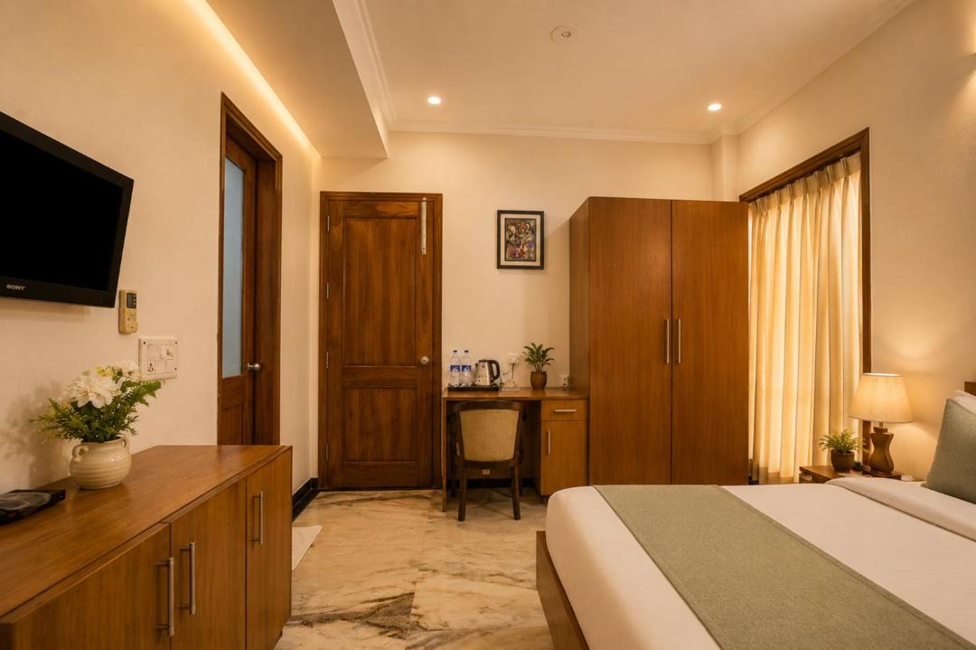Photo of Others in DLF Phase 3