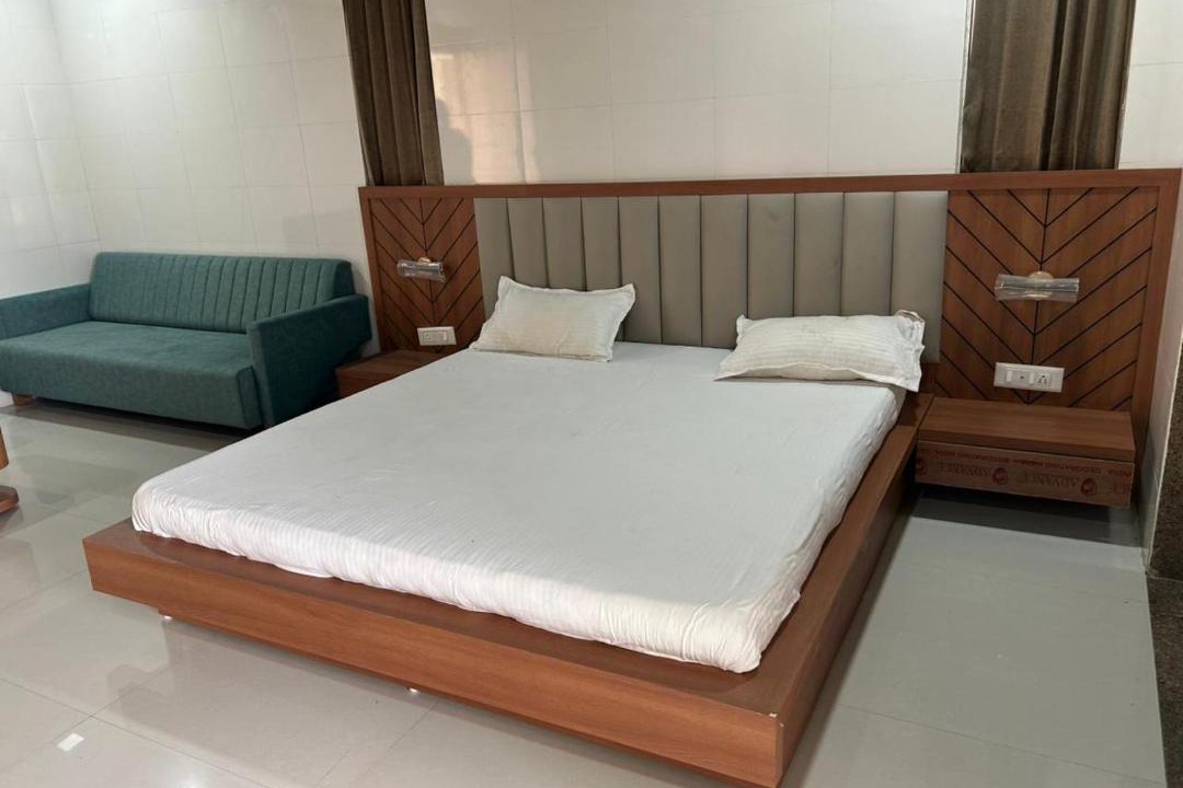 Photo of Bedroom in Dholka