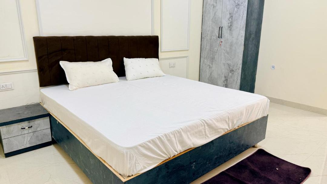 Photo of Bedroom in Mhow