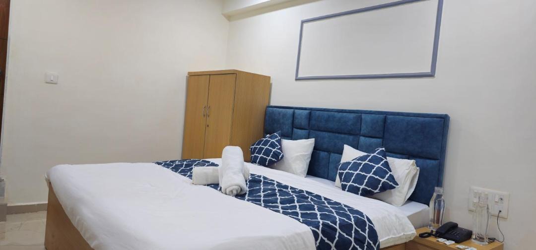 Photo of Bedroom in Mahemdavad