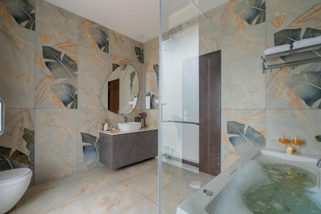 Photo of Bathroom in Sernabatim