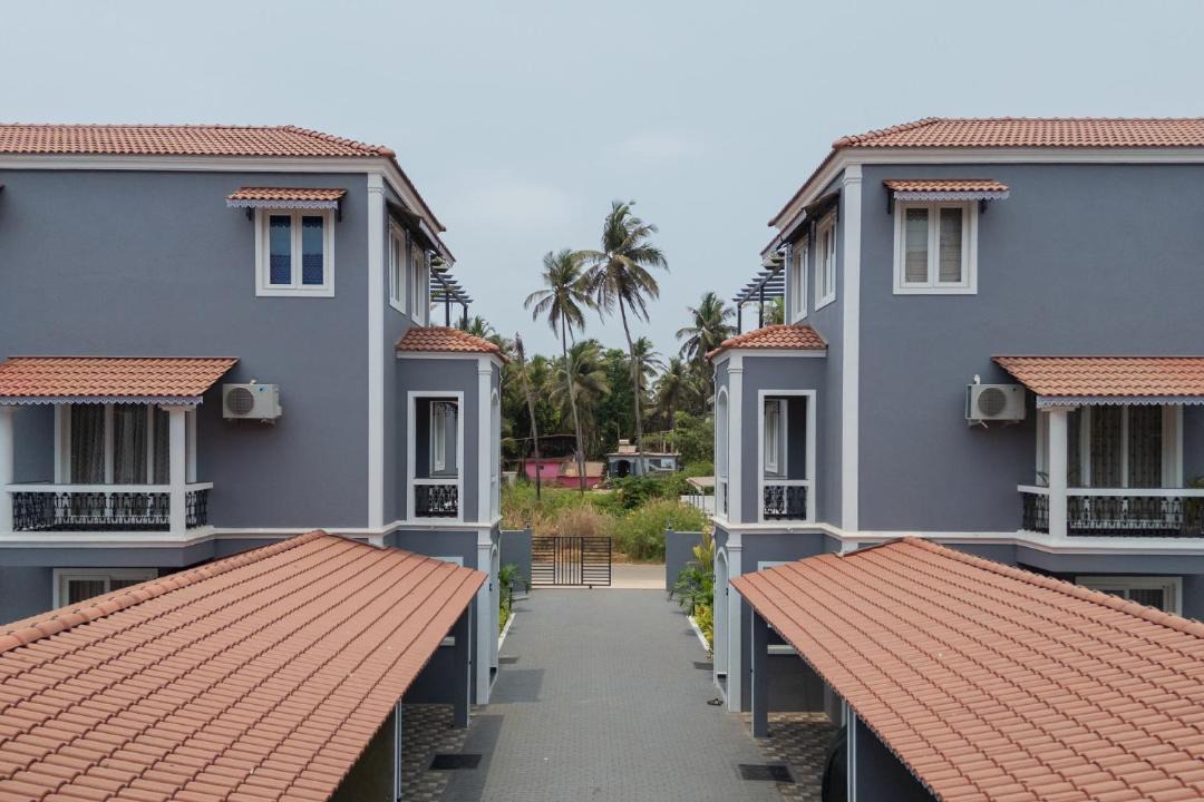 Photo of Buildings in Sernabatim