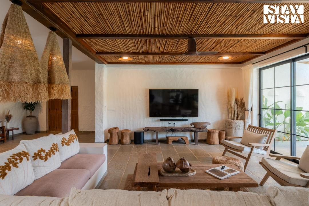 Photo of Livingroom in Pali
