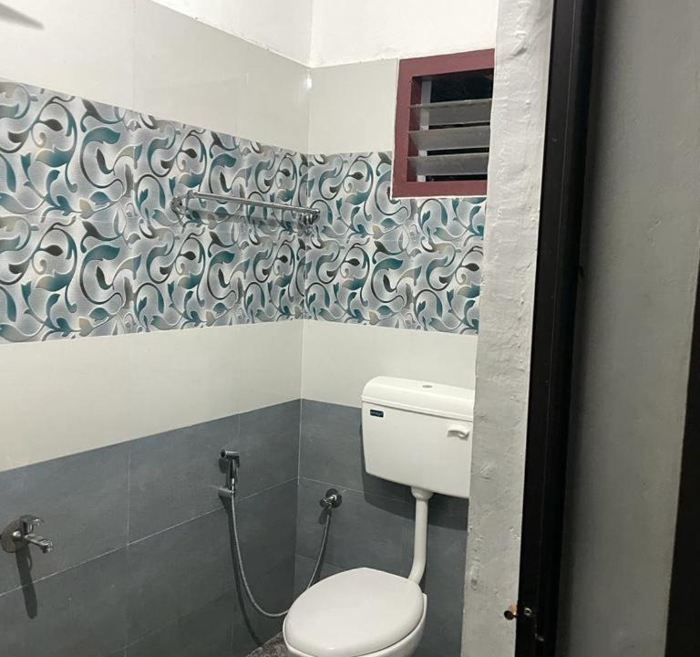 Photo of Bathroom in Maraiyur