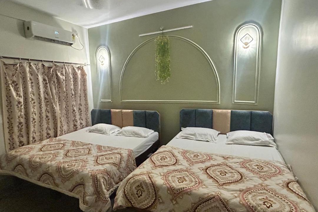 Photo of Bedroom in Jwalamukhi