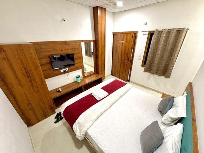 Photo of Bedroom in Pachmarhi