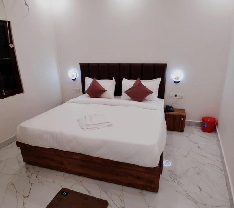 Photo of Bedroom in Tapovan