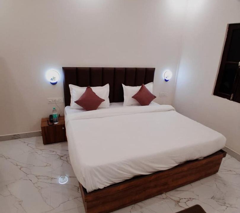 Photo of Bedroom in Tapovan